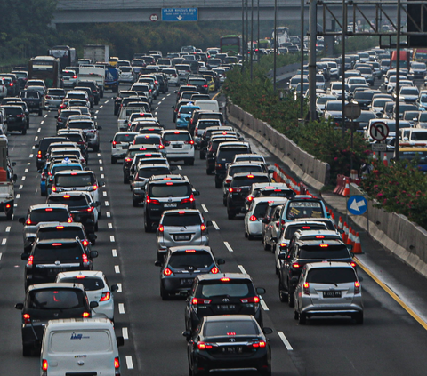 Arus Balik Libur Tahun Baru 2024, 80 Ribu Kendaraan Padati Tol Cipali