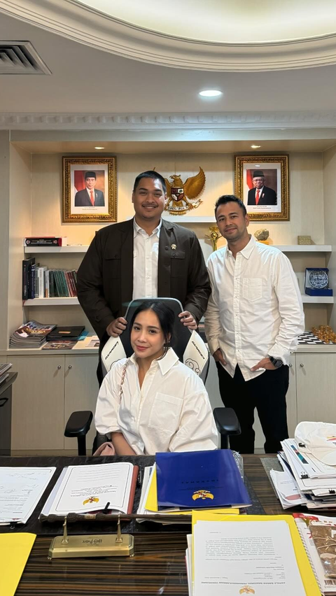 Momen Raffi Ahmad Main ke Ruang Kerja Menpora, Nagita Terkejut Ada Pisang 'Pak Menteri Lagi Diet ya'