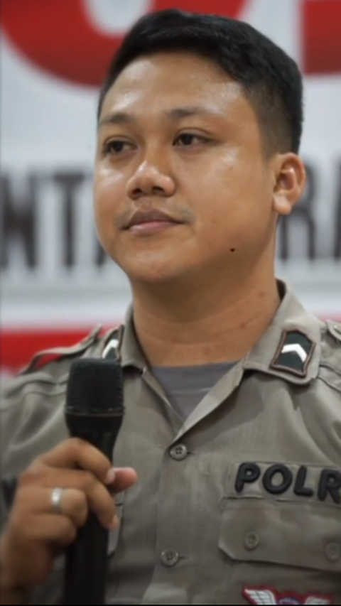 2 Jenderal Polisi Sampai Kesemsem pada Bripda Novandro, Aksi Heroiknya Relakan Motor Dilindas Truk Berujung Karier Moncer<br>