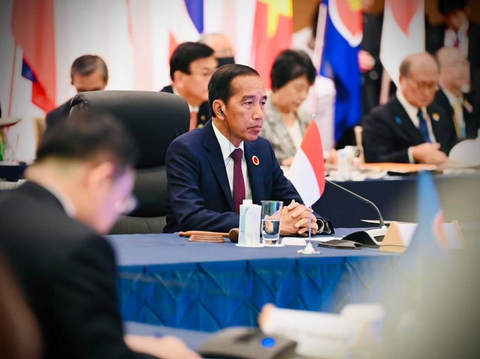Jokowi Chooses to Attend Prince Mateen's Wedding Instead of Attending PDIP Anniversary