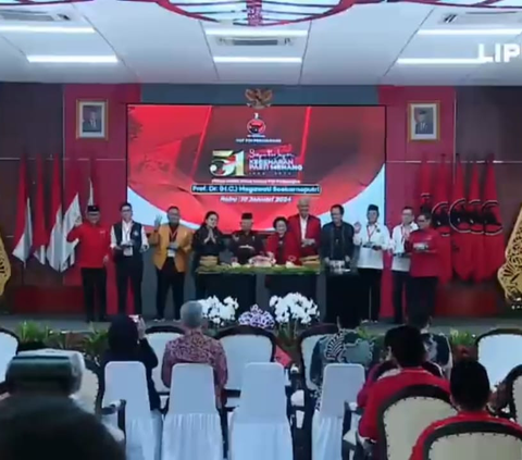 Megawati Sapa Ma'ruf Amin Bersedia Hadir di HUT PDIP: Supaya Bapak Tahu Menteri Ada di Sini karena Mau Diundang