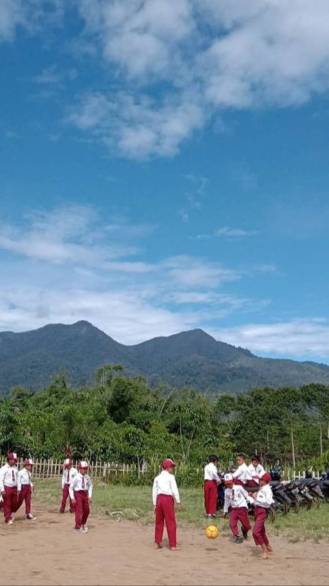 <b>Terkenal Rute Pendakian yang Sulit, Ini Fakta Menarik Gunung Pesagi di Lampung</b>