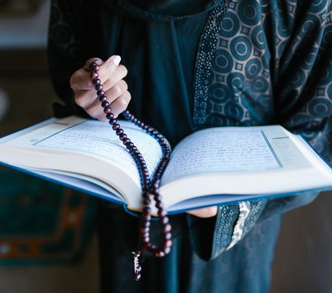 5 Prayers Asking for Allah's Help in Times of Distress that are Easy to Memorize