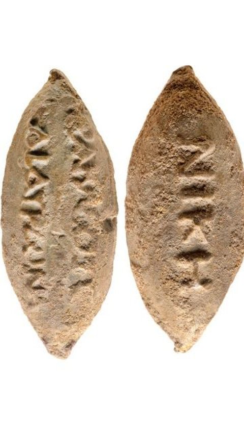 Discovery of Ancient Slingshot Bullets, There are Engravings of Great Names