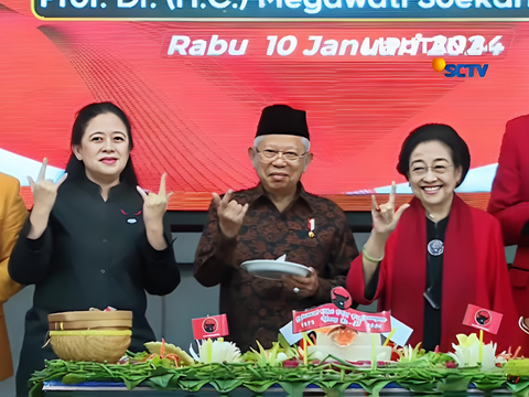 Ma'ruf Amin's Three-Finger Style at the PDIP Anniversary, Received the First Slice of Tumpeng from Megawati