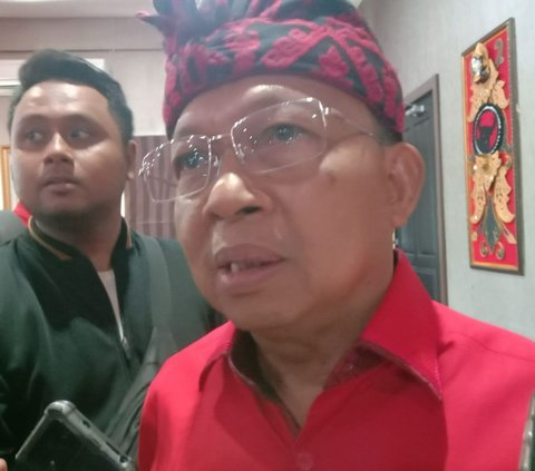 Respons Wayan Koster Soal Spanduk Sindiran untuk Gibran di Bali: Tidak Tahu, Jangan Tanya Saya