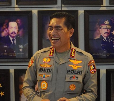 Perwira Polisi Menantu Ketua MPR Foto Bareng Jenderal Lulusan Terbaik, Putra Eks Kapolri Langsung Bereaksi