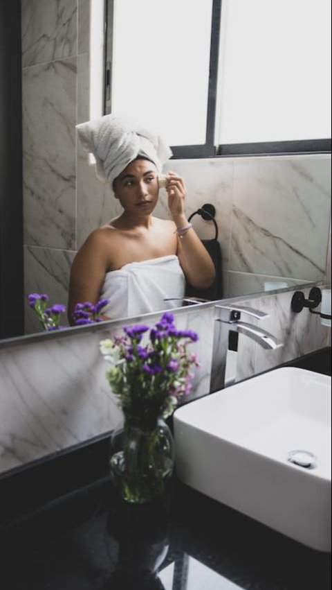 How To Use Mineral Water For Your Beauty Routine 8 Essential Tips For How To Use Mineral Water For Your Beauty Routine 8 Essential Tips For