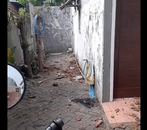 Rumah Wanita Ini Kerap Dilempar Batu oleh Tetangga, Begini Kronologinya