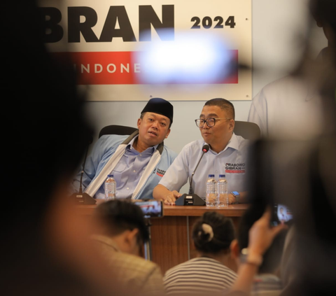 FOTO: Momen TKN Prabowo-Gibran Umumkan Khofifah Indar Parawansa Dukung Pasangan Nomor Urut 02 untuk Pilpres 2024