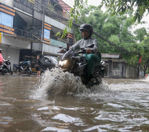 Seharian Diguyur Hujan Deras, Sejumlah Wilayah di Bandung dan Lembang Kebanjiran