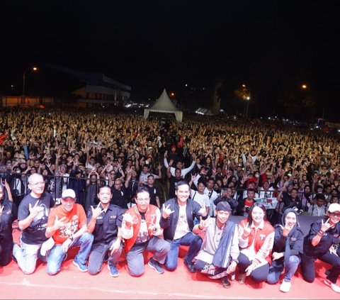 Ribuan Warga Purwokerto Hadiri Konser Akbar Deklarasi Ganjar-Mahfud