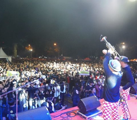 Ribuan Warga Purwokerto Hadiri Konser Akbar Deklarasi Ganjar-Mahfud