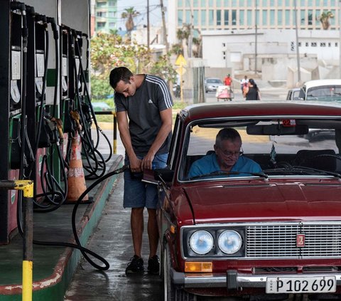 FOTO: Dihantam Krisis Ekonomi, Kuba Naikkan Harga BBM Hingga 500 Persen