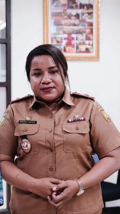 Lulusan Amerika, Wanita Cerdas ini Tolak Tawaran Kerja Banyak Perusahaan Asing, Pilih jadi Lurah di Papua