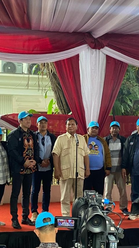 Terima Dukungan dari Nelayan, Prabowo Cerita Pernah Berenang ke Nusakambangan