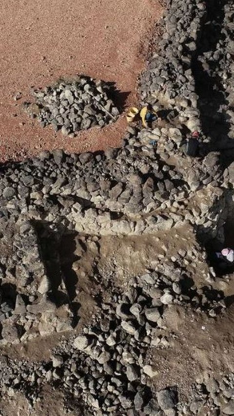 Gambar Satelit Ungkap Ada Reruntuhan Misterius di Tengah Gurun Saudi, Ternyata Benteng Sangat Luas Berusia 4.000 Tahun