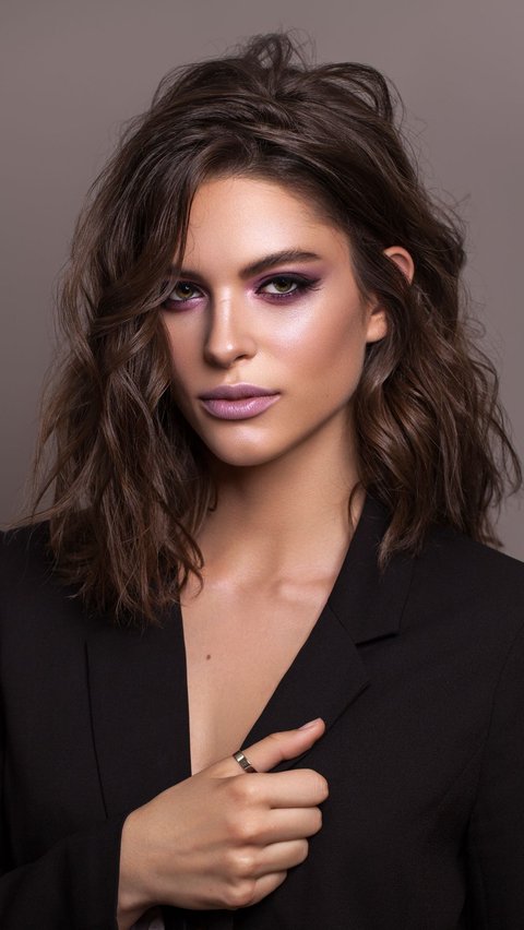 Create Smokey Eyes with the Right Tightline Technique.