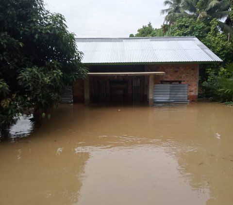 Banjir Rob Terjang 10 Kecamatan dan 25 Desa di Merangin, 1.094 Warga Mengungsi