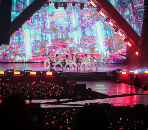 FOTO: Megahnya Konser NCT 127 di Jakarta, Padukan Teknologi dan Budaya