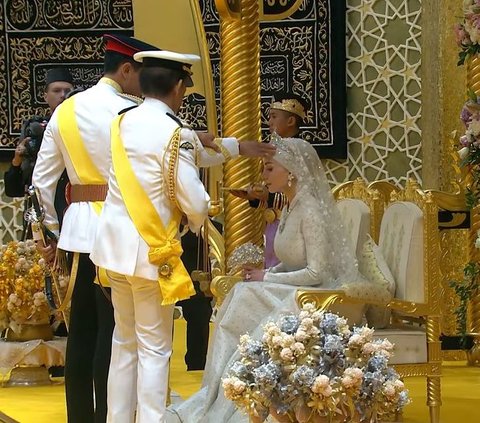 Portrait of the Grand Wedding Reception of Prince Abdul Mateen and Anisha Rosnah