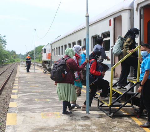 Daftar Perjalanan Kereta Api yang Terganggu Akibat Anjloknya KA Pandalungan di Sidoarjo