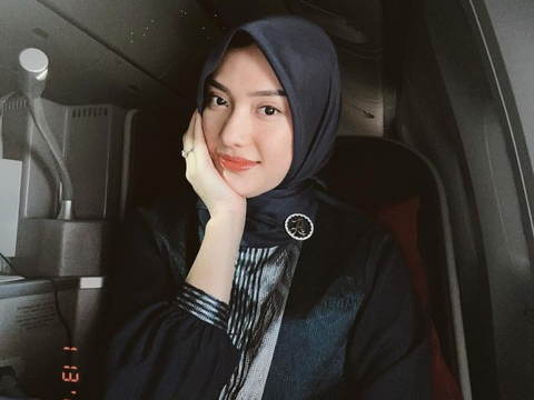 9 Potret Terbaru Anissa Aziza Istri Raditya Dika Kenakan Hijab, Bikin Pangling