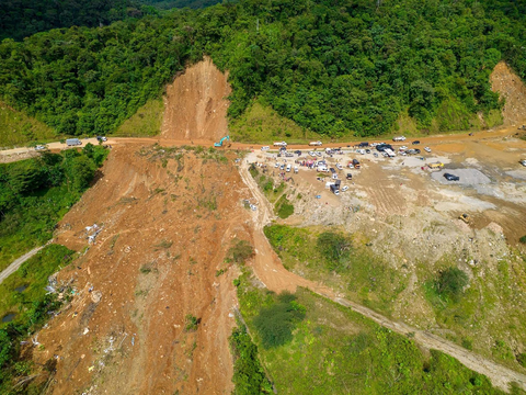 FOTO: Di Tengah Musim Kering, Guyuran Hujan Deras di Kolombia Tewaskan 33 Orang Akibat Terkubur Tanah Longsor