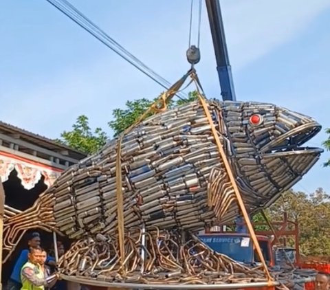 Viral Tugu Bandeng Raksasa di Pati Terbuat Dari Knalpot Brong, Begini Penampakannya