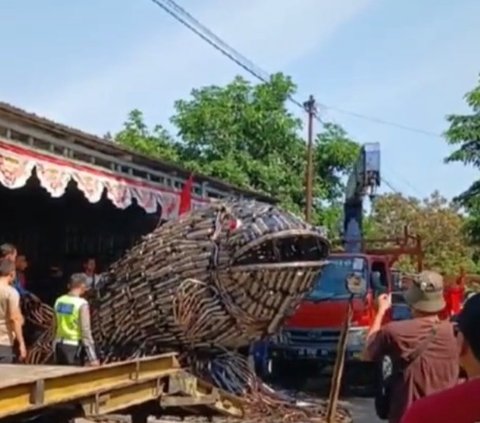 Viral Tugu Bandeng Raksasa di Pati Terbuat Dari Knalpot Brong, Begini Penampakannya