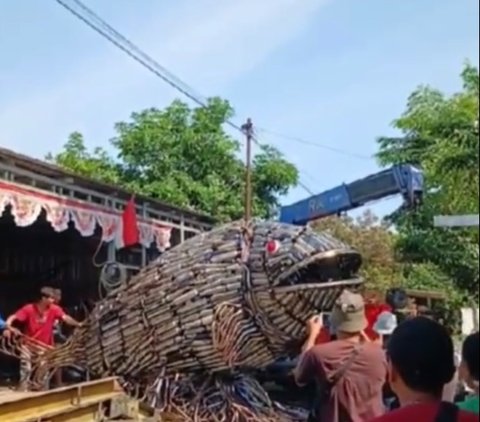 Viral Tugu Bandeng Raksasa di Pati Terbuat Dari Knalpot Brong, Begini Penampakannya