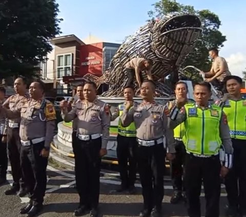 Viral Tugu Bandeng Raksasa di Pati Terbuat Dari Knalpot Brong, Begini Penampakannya