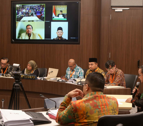 Sidang dugaan pelanggaran Kode Etik Penyelenggara Pemilu (KEPP) dengan teradu ketua dan anggota KPU RI digelar di Ruang Sidang DKPP, Jakarta, Senin (15/1/2024).