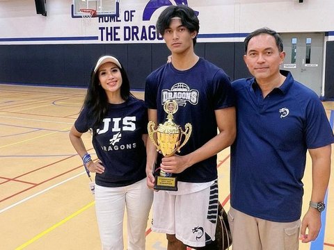 Foto-foto Terbaru Marco Anak Diah Permatasari yang Jago Main Basket, Akan Berangkat ke Taiwan untuk Jalani Pertandingan