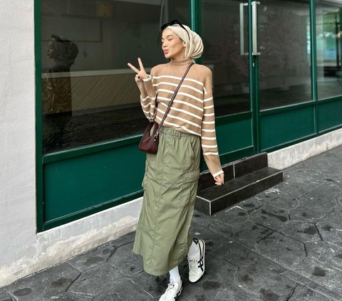 Portrait of Comfortable Outfit Choices with Cargo Skirts for Hijabers