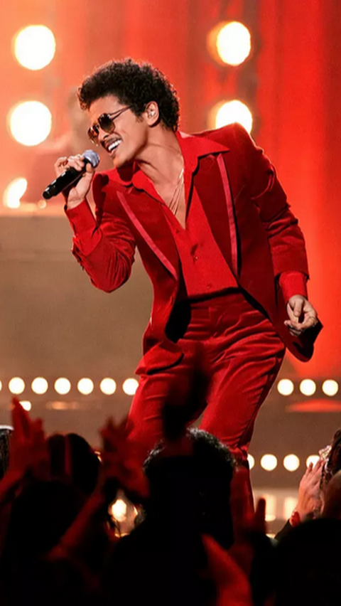 Bruno Mars' Love for Covering Local Songs While on Tour. In Japan, He ...