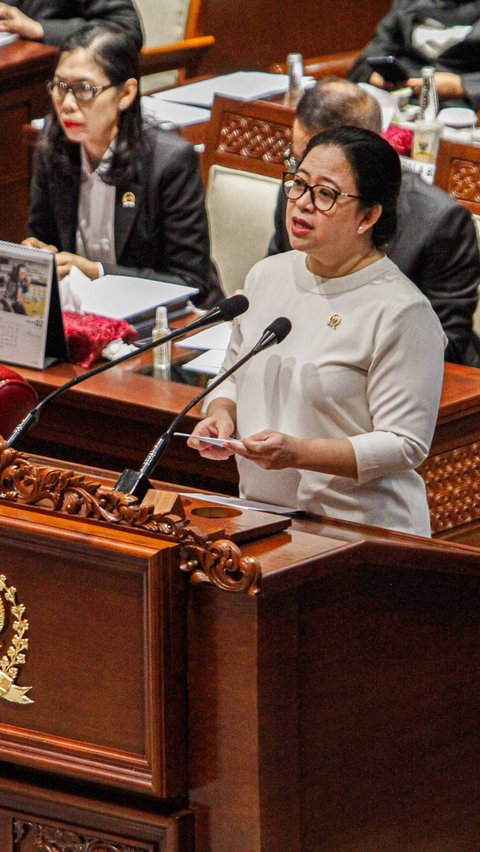 FOTO: Buka Rapat Paripurna, Puan Maharani Minta Anggota DPR Tuntaskan Tugas di Akhir Masa Jabatan