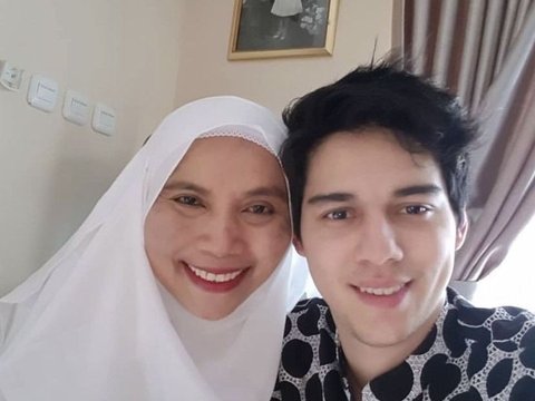 Potret Kebersamaan Maxime Bouttier dan Sang Mamah, Kini Tinggal Kenangan