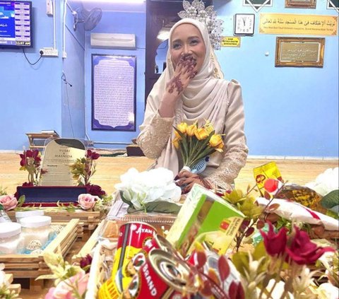 Lawan Arus! Pernikahan Pengantin Tanpa MUA dan Wedding Fotografer Ini Seserahannya Cuma Bumbu Dapur, Alasannya Banjir Pujian