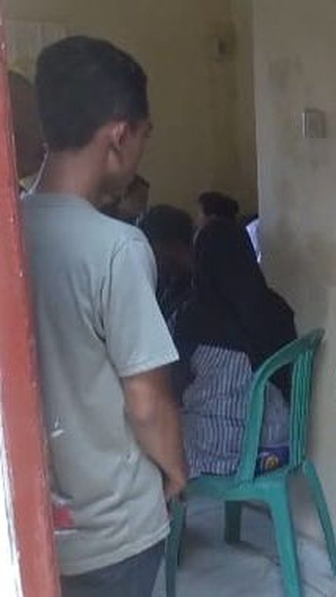 Viral Penggerebekan Rumah Kos Mesum Bertarif 30.000 per Jam di Jombang, Pasangan Pelajar Turut Diamankan<br>
