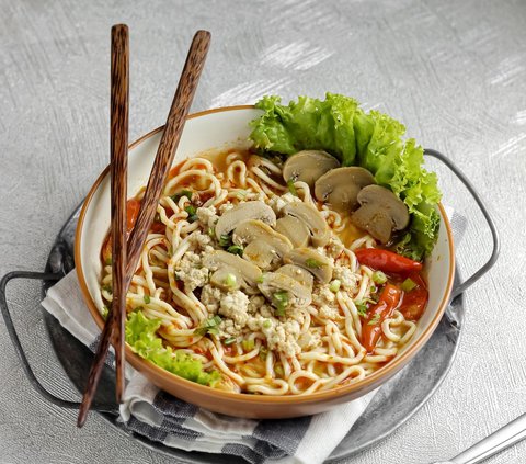 2 Chicken Mushroom Noodle Recipes, Let's Make It Yourself at Home