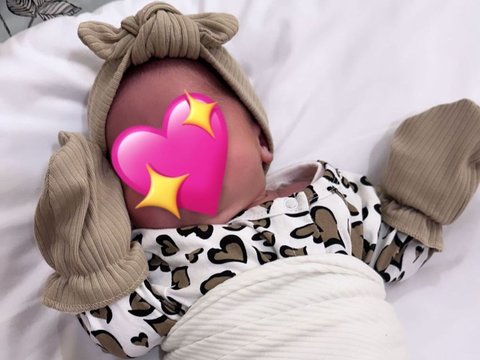 Potret Tasyi Athasyia Bersama Anak Keempatnya yang Baru Lahir: Masyaalah Baby Buleku