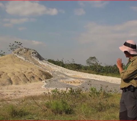 Melihat dari Dekat Bledug Anak Kesongo Blora, Terbentuk dari Tekanan Perut Bumi