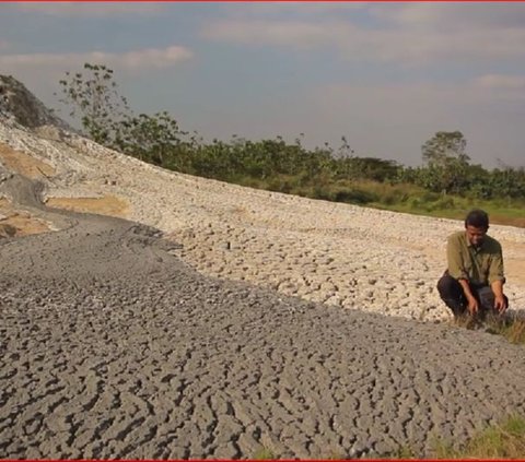 Melihat dari Dekat Bledug Anak Kesongo Blora, Terbentuk dari Tekanan Perut Bumi