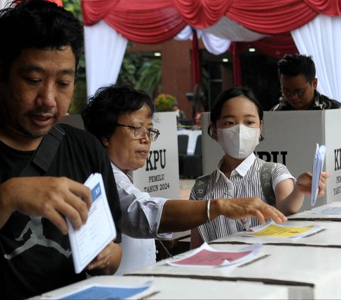FOTO: Pemilu 2024 Makin Dekat, KPU Jakarta Pusat Gelar Simulasi Pemungutan dan Penghitungan Suara