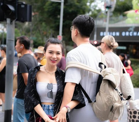 Portrait of Wika Salim and Lover's Vacation in Singapore, Beware of Singles Getting Emotional Seeing Their Intimacy