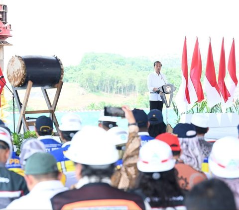 Jokowi Groundbreaking 11 Proyek Baru di IKN, Ada Kantor LPS hingga Studio RRI