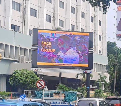 'Hilang' di Jakarta dan Bekasi, Iklan Videotron Anies Nongol di Surabaya