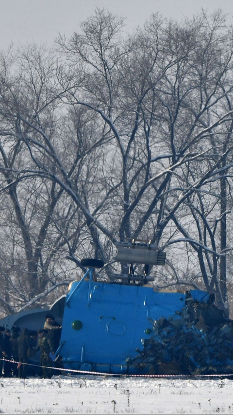FOTO: Helikopter Militer Mi-8-MTV Kyrgyzstan Berpenumpang 8 Tentara Jatuh, 1 Tewas dan Sisanya Luka Serius