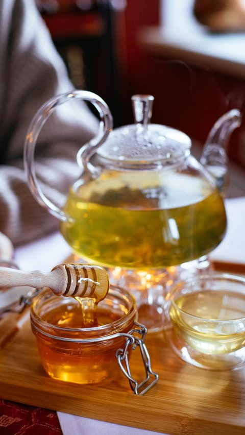 2. Honey and Olive Oil Mask